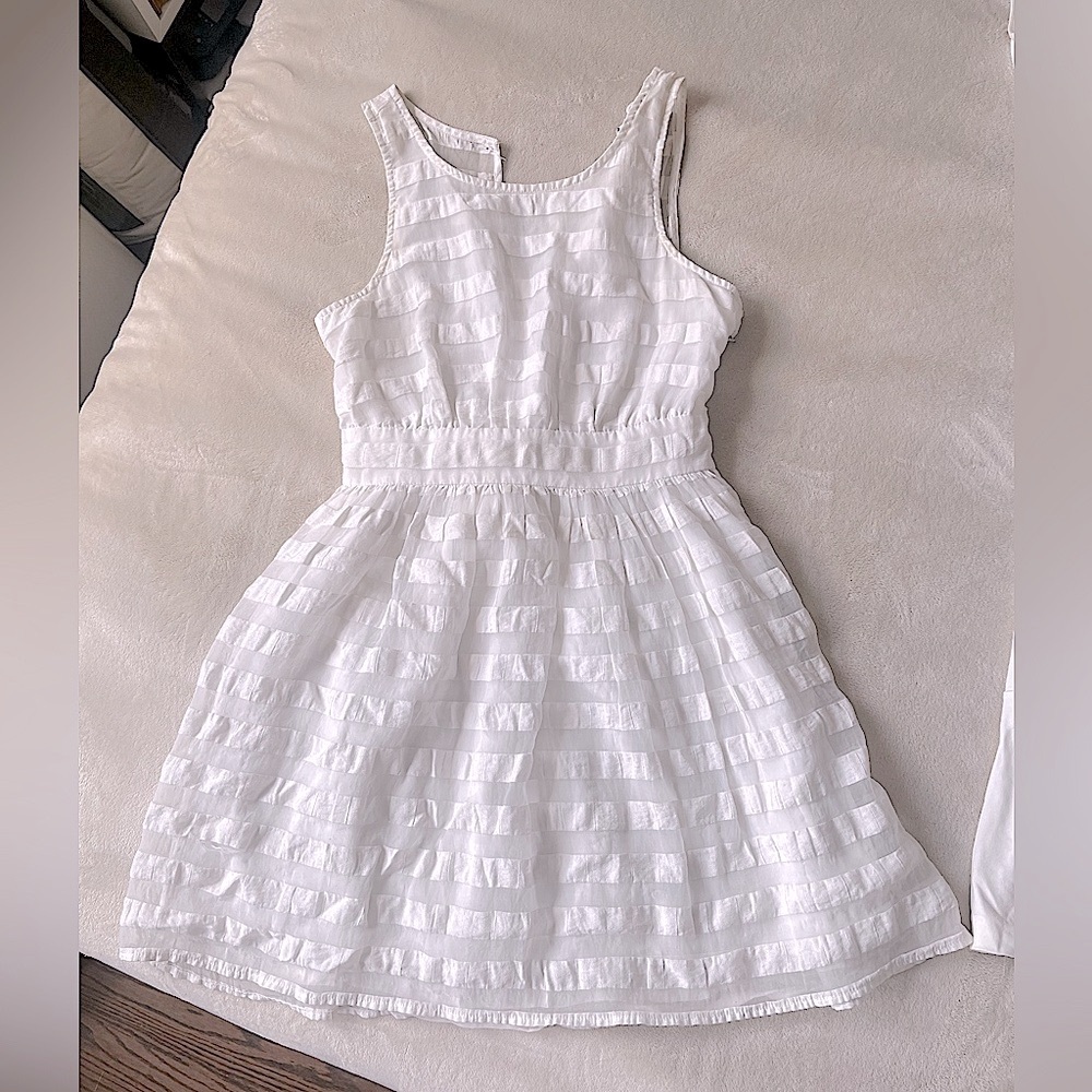 Forever 21 white stripe lightweight summer dress size M zip up tie back bow